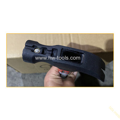 American type claw hammer with magnet