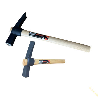 Martillo de albañil con mango de madera