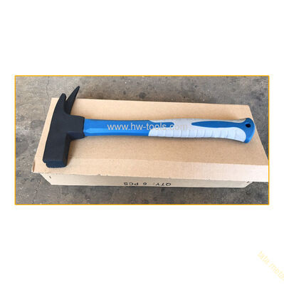 Roofing hammer with magnet